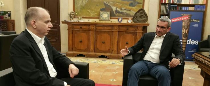 Συνεργασία Περιφέρειας Ν. Αιγαίου με την ΕΞΡ για τη μεταφορά την Έκθεσης του Μουσείου του Λούβρου στη Ρόδο