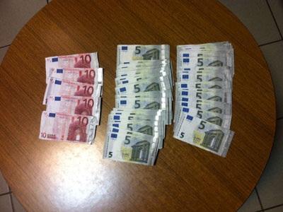 Συλλήψεις για παραχάραξη σε Μύκονο και Σαντορίνη