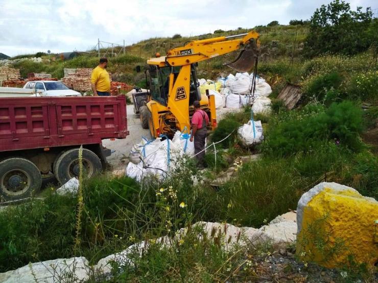 “Αγκαλιά” αγάπης, μάντρα προσφοράς 