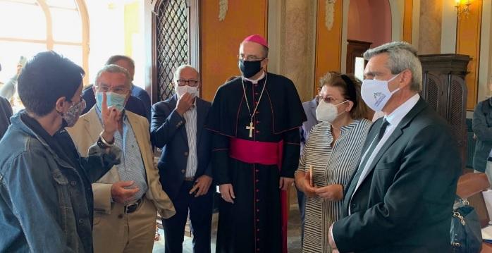 Αποκαταστάσεις και κατασκευή ανελκυστήρα 