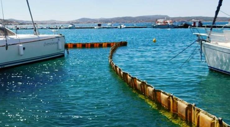 Άσκηση αντιρύπανσης στη Μήλο