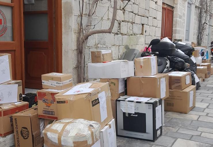  Ανθρωπιστική βοήθεια στην Ουκρανία από τη Σύρο 