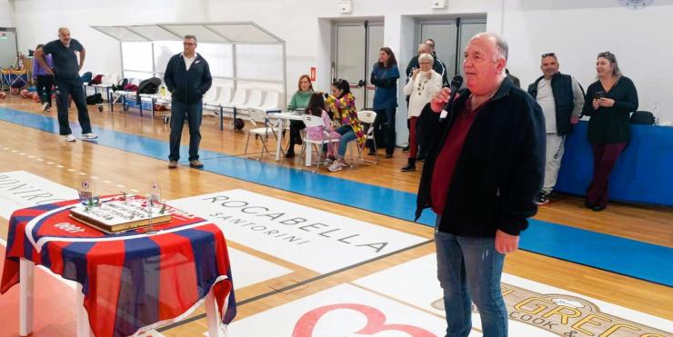 Σαντορίνη: Ο αντιδήμαρχος Αθλητισμού στη κοπή πίτας της Αθλητικής Ένωσης 