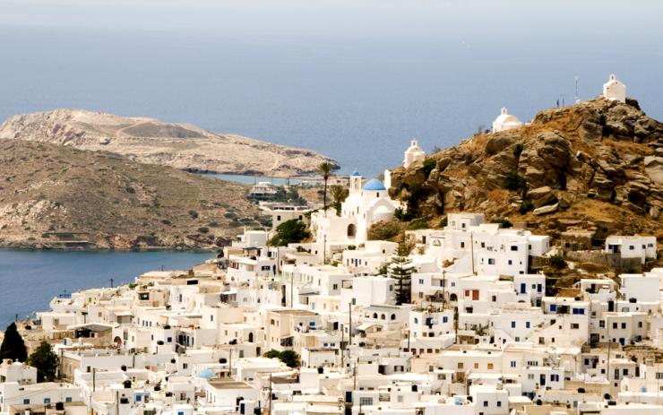 Κυκλάδες - τουρισμός: Την Ίο «ψηφίζει» η βρετανική «The Sun»