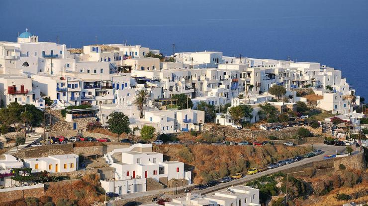 Σίφνος: Το νησί του Τσελεμεντέ στο επίκεντρο του διεθνούς ενδιαφέροντος