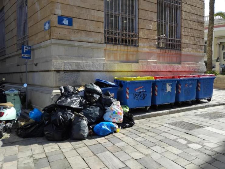 Στρέφονται ξανά σε ιδιώτη για την ανακύκλωση 