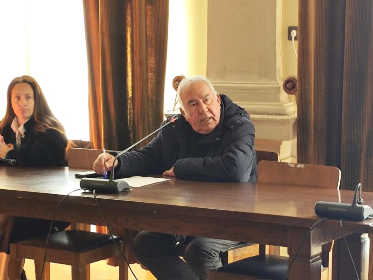 Φέρνουν μονοδρόμηση στον κεντρικό δρόμο του Βροντάδου 