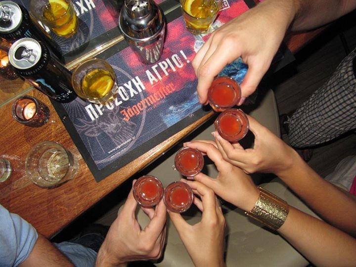 Αφιέρωμα του VICE στη φοιτητική ζωή στη Σύρο