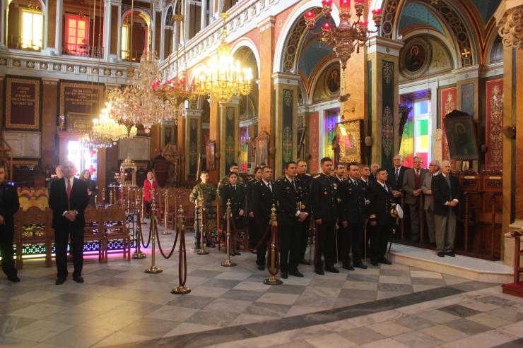 Παραστάτες στην ανάγκη και την αντιξοότητα