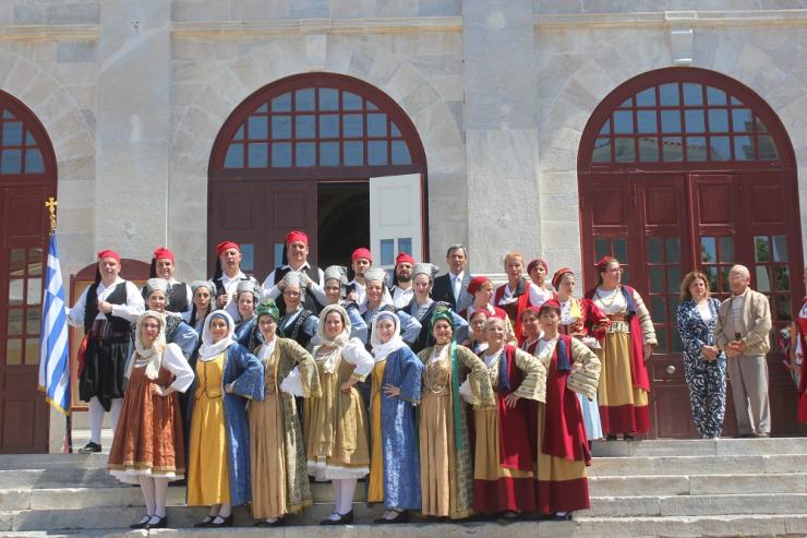 Λαός που δεν θυμάται, στη λησμονιά κοιμάται