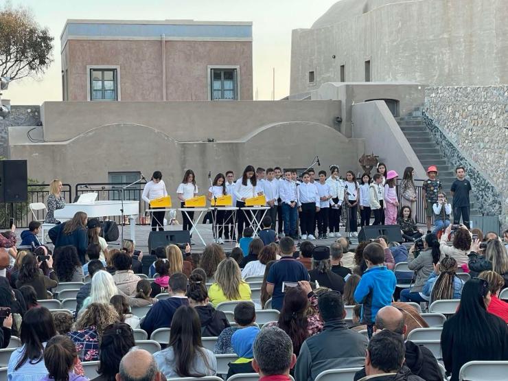 Εξωστρέφεια και κοινωνικοποίηση