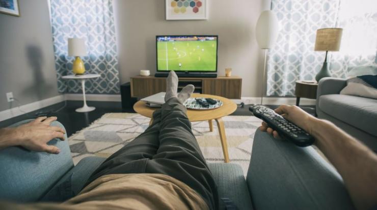 Πώς η καθιστική ζωή στο γραφείο επηρεάζει την υγεία και το σώμα μας