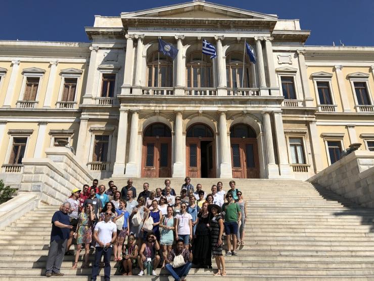 Το πρώτο θερινό σχολείο μεταξύ Μαρξιστών και Χριστιανών πραγματοποιήθηκε στη Σύρο