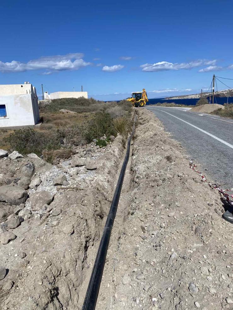 «Η Δ.Ε.Υ.Α.Θ. λύνει  τα προβλήματα υδροδότησης στη Θηρασιά»