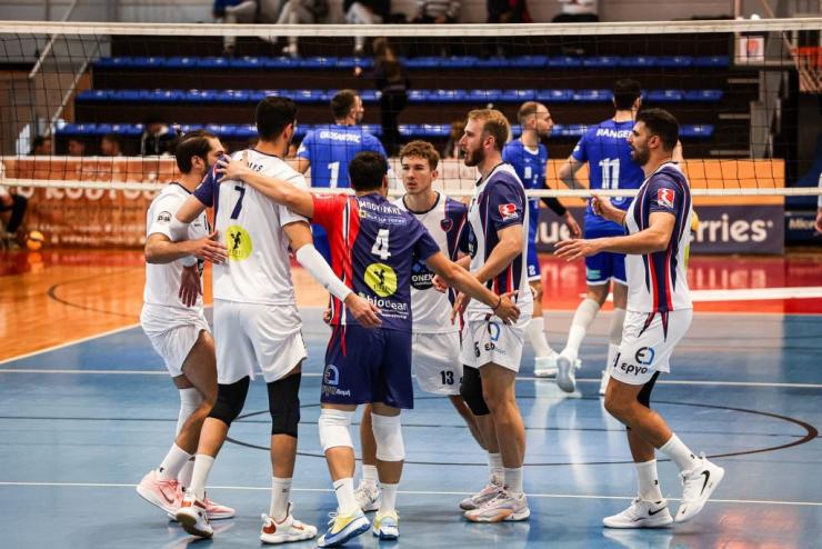 Να επιστρέψει στις νίκες θέλει ο Φοίνικας Σύρου 