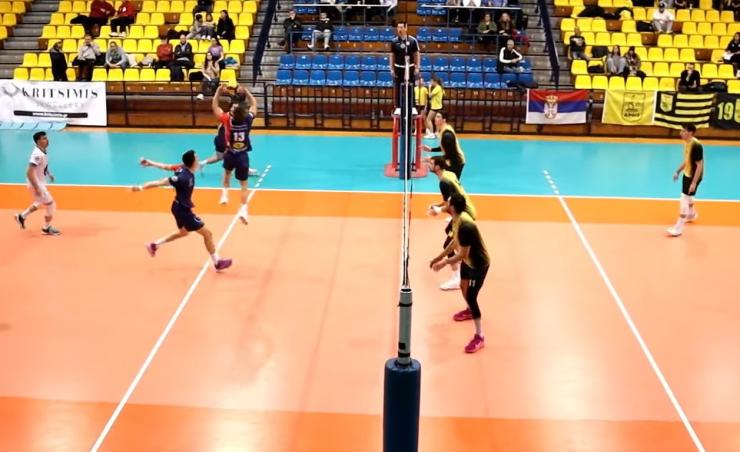 Εύκολη πρόκριση για Φοίνικα Σύρου 