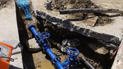 “Διαξιφισμοί” με φόντο το νερό στην Τήνο