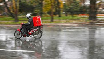 Υπ. Εργασίας: Εφιστά την προσοχή σε εργοδότες για τους εργαζόμενους σε υπηρεσίες delivery