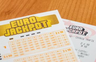 Eurojackpot: Έγινε η κλήρωση - Ποιοι είναι οι τυχεροί αριθμοί