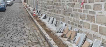 “Θεμέλιο” για την υπογειοποίηση του δικτύου φωτισμού 