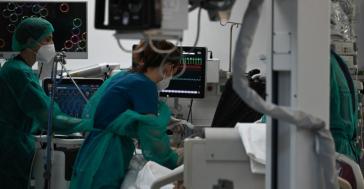 Απογευματινά χειρουργεία: Γιατί δεν προχωρούν οι 50.000 δωρεάν επεμβάσεις