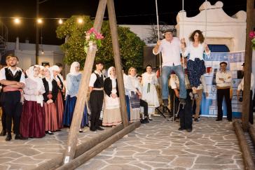 Παράδοση, ήθη και έθιμα, με τη συμμετοχή ομάδων από όλη την Ελλάδα