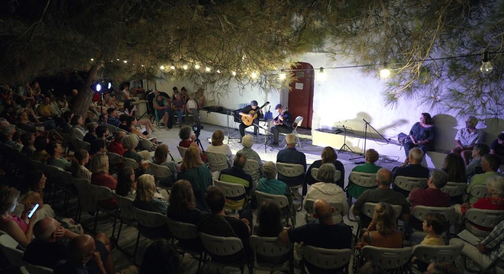 “Συμπλεύσεις”