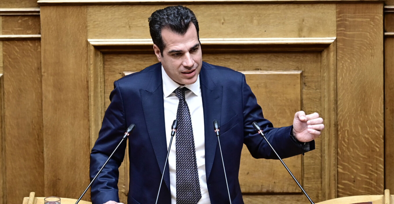 Ο Θάνος Πλεύρης στη θέση του Μάκη Βορίδη στο Υπουργείο Μετανάστευσης και Ασύλου
